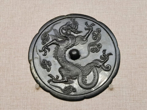 單龍紋鏡
