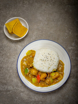 咖喱雞肉飯咖喱牛腩
