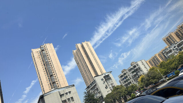 藍(lán)天白云