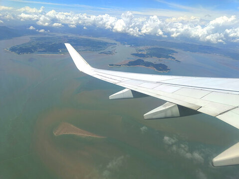 飛機(jī)上俯瞰山海