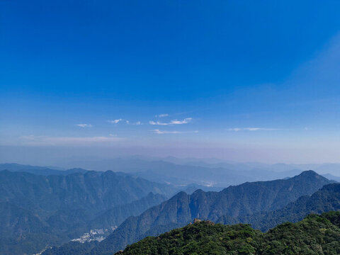 遠(yuǎn)山