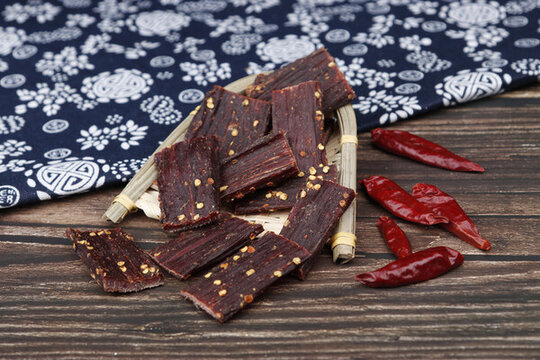 牛肉干風(fēng)干牛肉牦牛肉云南特產(chǎn)