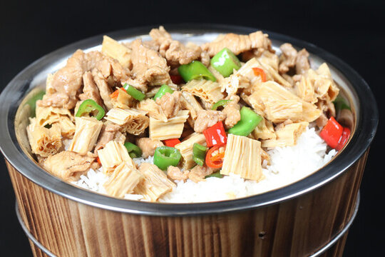支竹炒肉飯