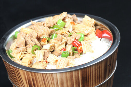 支竹炒肉飯
