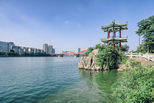 柳州江濱公園柳江亭臺樓閣