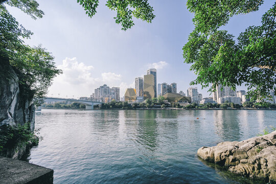柳州江濱公園濱水城市風(fēng)光