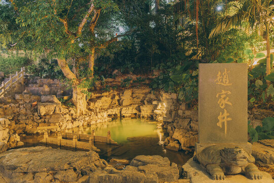 柳州江濱公園趙家井夜景