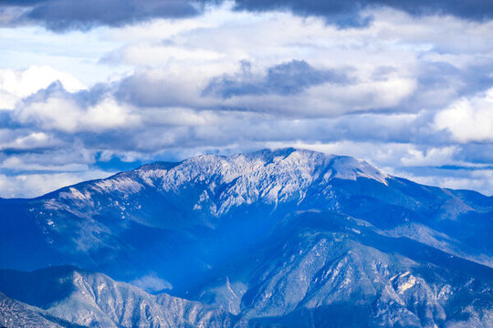 云南迪慶德欽白馬雪山