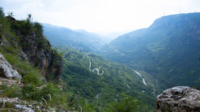富民馬牙石洞
