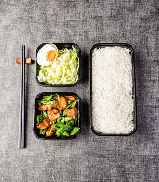 農(nóng)家小炒肉套餐飯