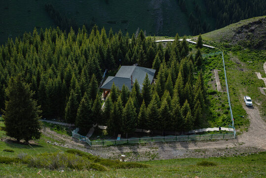 山莊