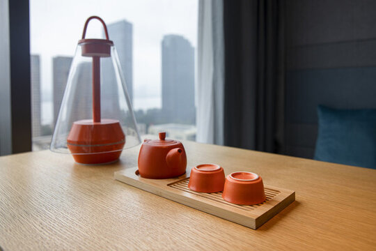 窗邊的茶具