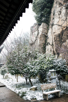 山林積雪