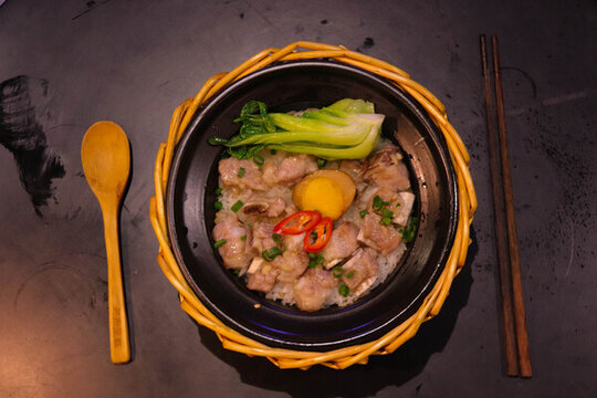 排骨煲仔飯
