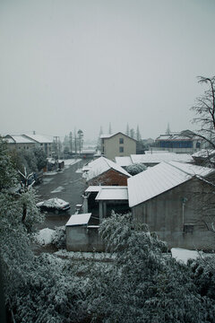 江南鄉(xiāng)村雪景