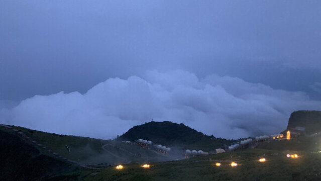牛背山