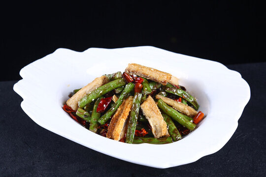 四季豆煸帶魚(yú)