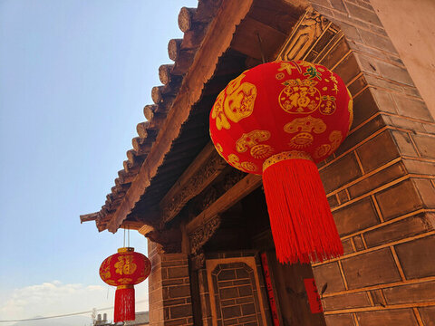 白族建筑燈籠大門(mén)