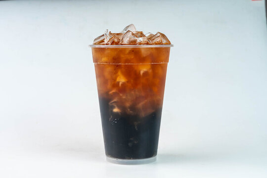 冰鎮(zhèn)仙草茶