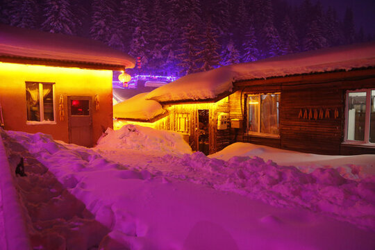 雪鄉(xiāng)夜景
