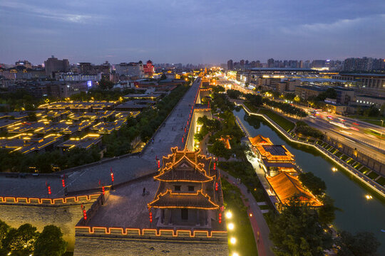 城墻夜景