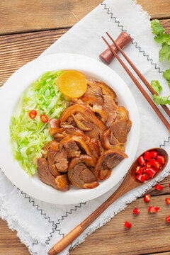 鹵肉飯