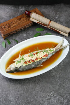 酒釀鰣魚(yú)