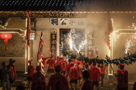 民俗傳統(tǒng)舞火龍