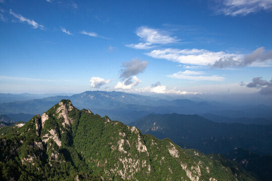 洛陽(yáng)白云山