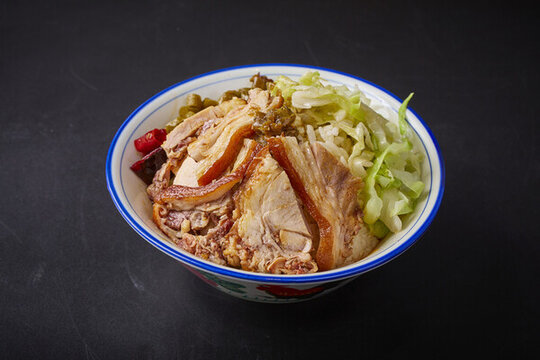 豬肘子飯