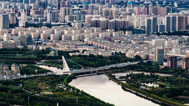 中國(guó)長(zhǎng)春伊通河畔風(fēng)景