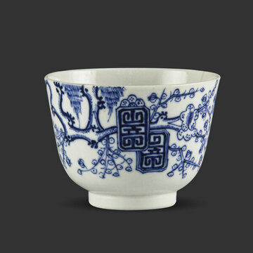 康熙青花梅花壽字酒盅