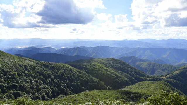 安寧黑風(fēng)山昆明十大山峰之一