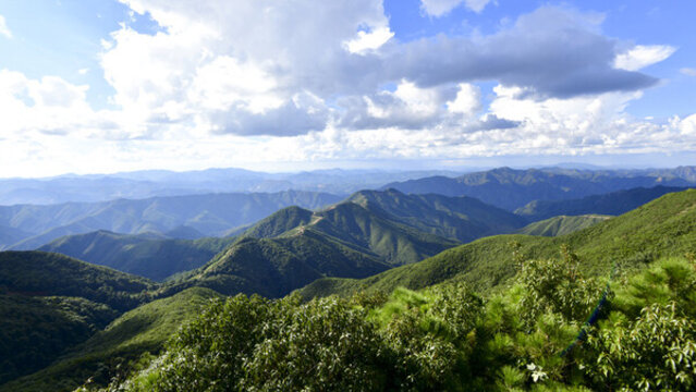 安寧黑風山昆明十大山峰之一