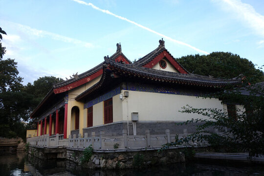 濟(jì)南珍珠泉景區(qū)海棠園