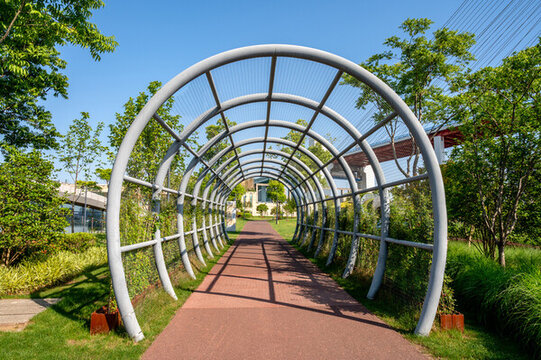 城市公園拱形花架廊道