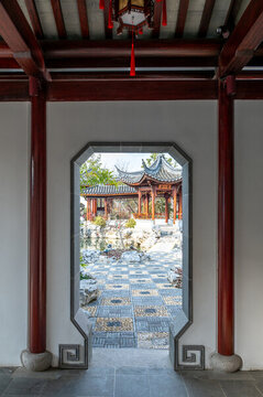 中式園林門(mén)墻