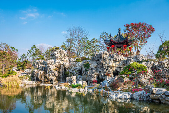 中式園林假山涼亭