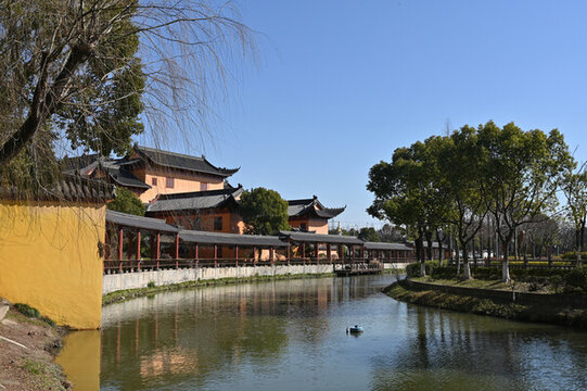 水鄉(xiāng)河邊的古建筑群