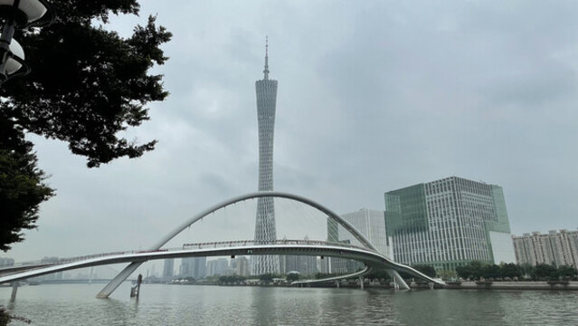 海心橋小蠻腰