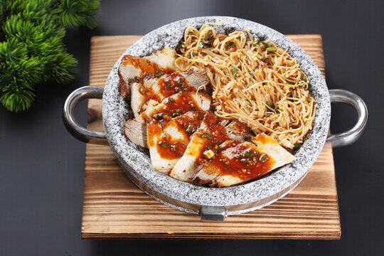 石板豬肘飯