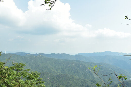雞公山藍(lán)天大山