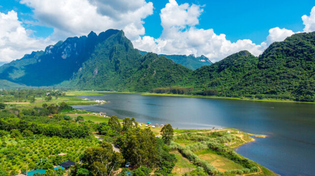 俄賢嶺風(fēng)景區(qū)