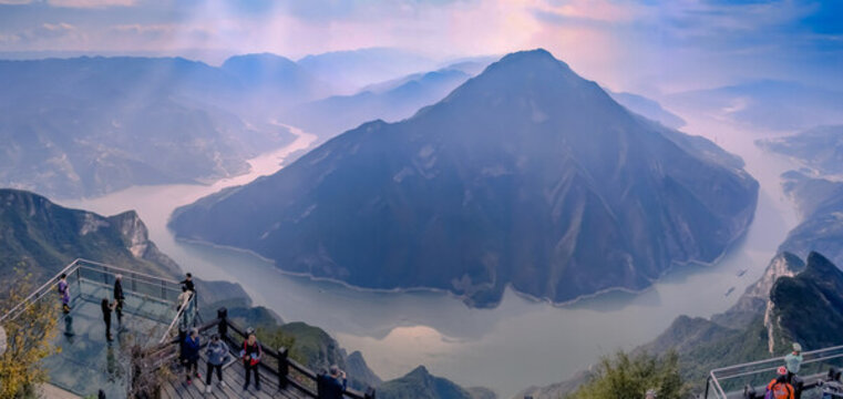 三峽之巔