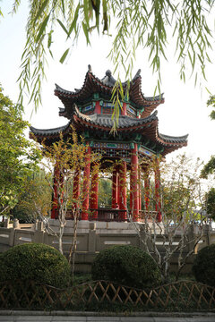 大明湖亭