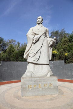 荊軻義士像