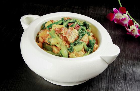 封缸肉小白菜燴土豆