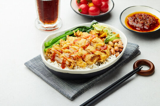 脆皮雞飯拌飯