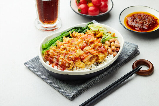 脆皮雞飯拌飯