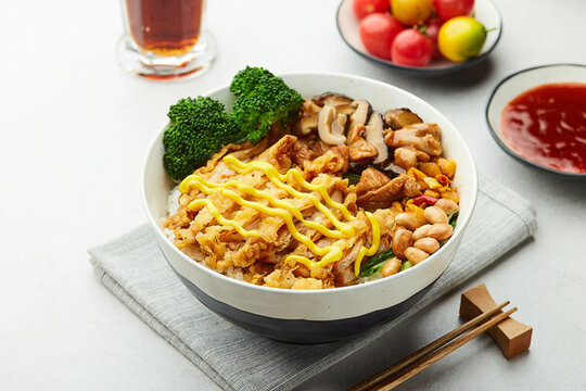 香菇拼脆皮雞飯